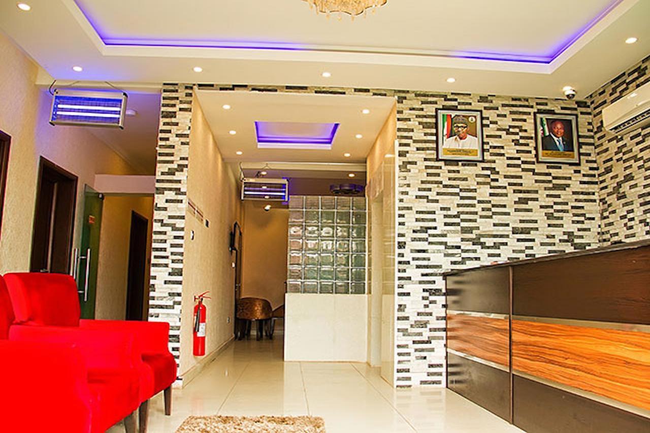 Lakeem Suites Agboyin Surulere Lagos Exterior photo